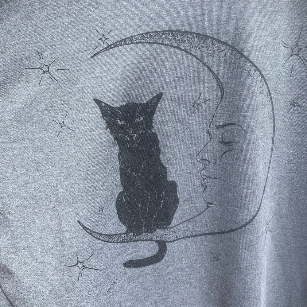 LuLaRoe 3x cat on moon L/S Tee